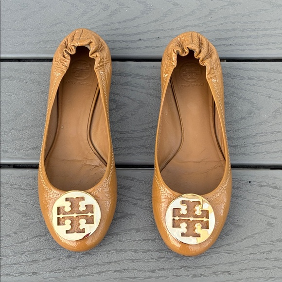 Tory Burch Patent Leather Travel Ballet Flats Tan Size 9 - Picture 4 of 12
